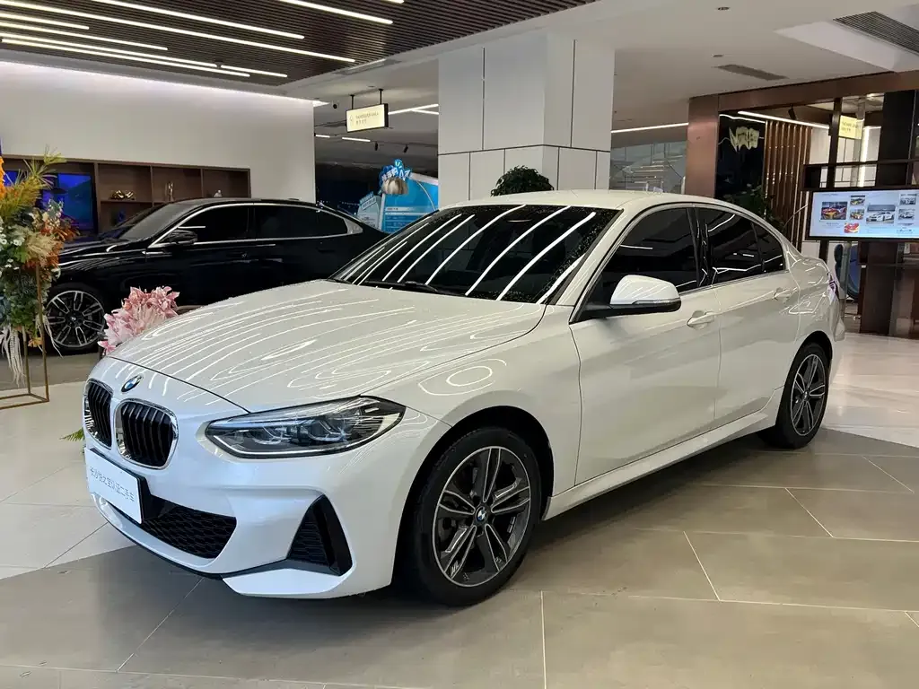 BMW 1 Series 2021