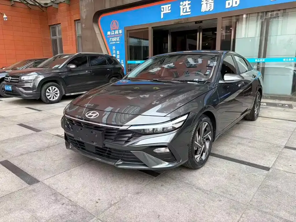 Hyundai Elantra 2024