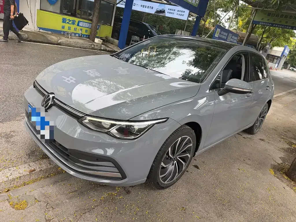 Volkswagen Golf 2024