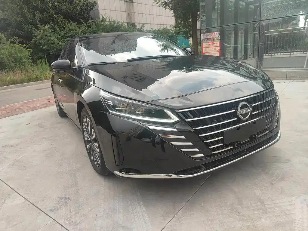 Nissan Teana 2024
