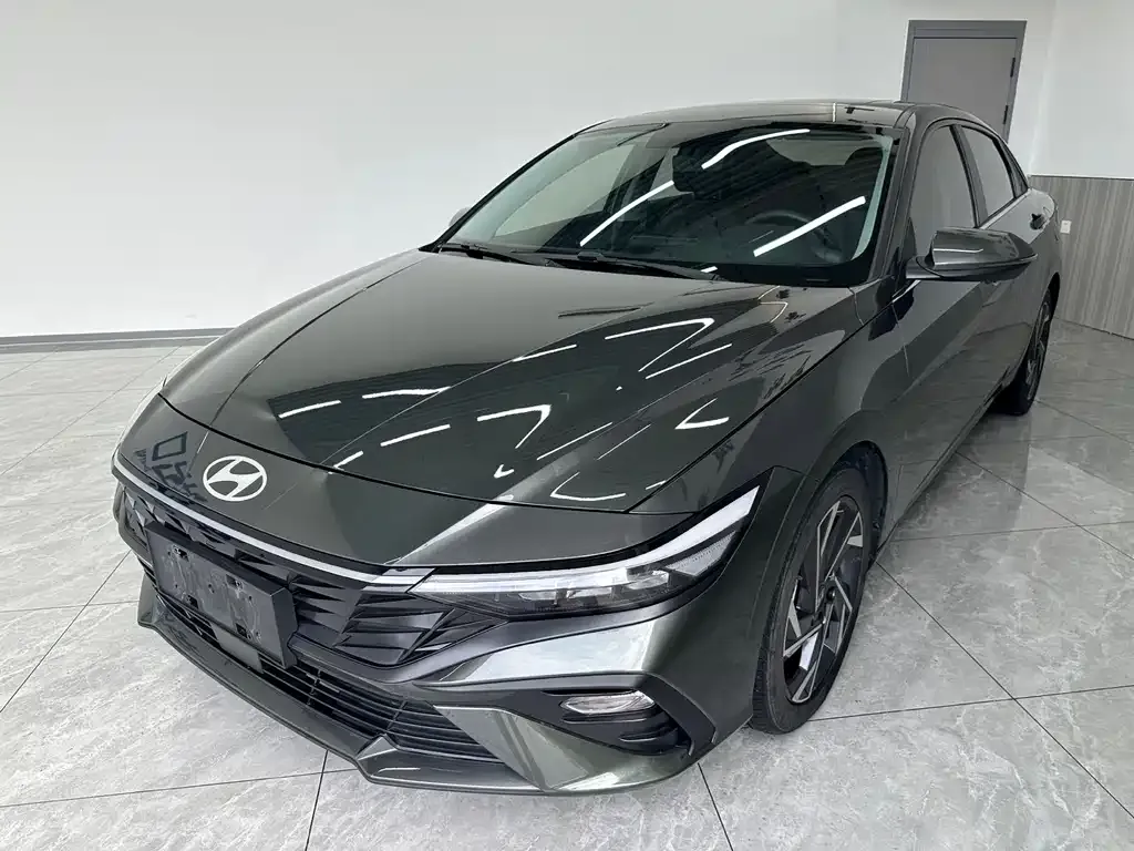 Hyundai Elantra 2024