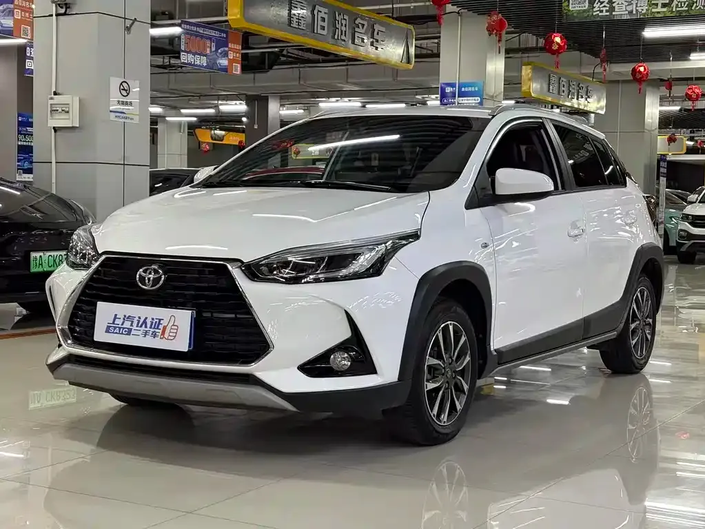 Toyota Yaris L 2022