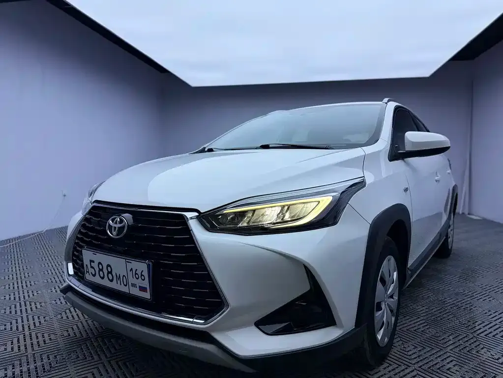 Toyota Yaris L 2022