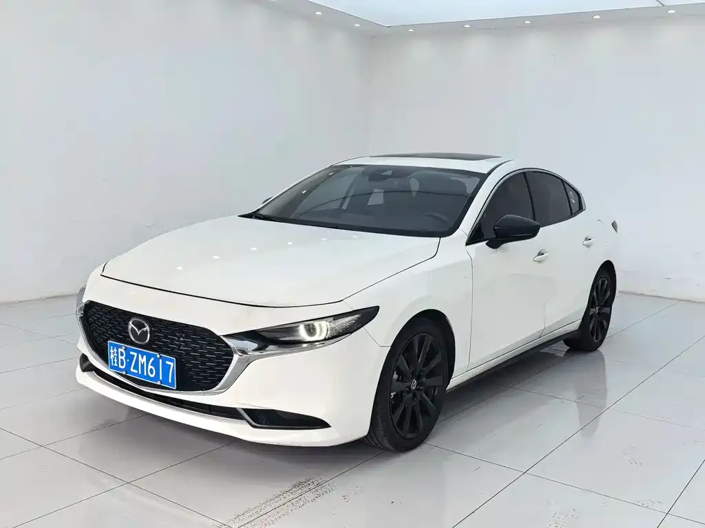 Mazda 3 Axela 2024