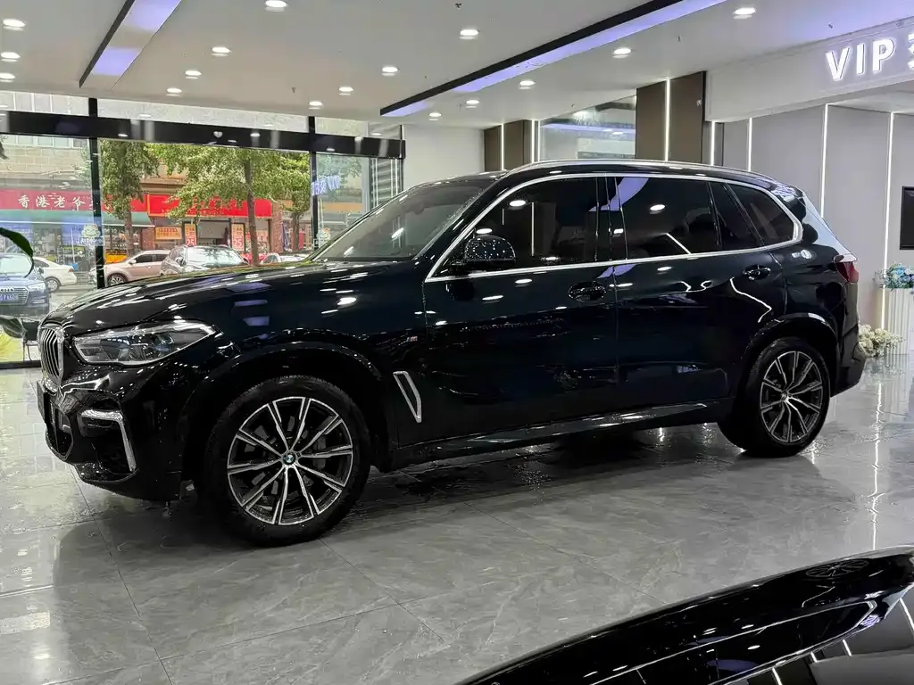 BMW X5 2023