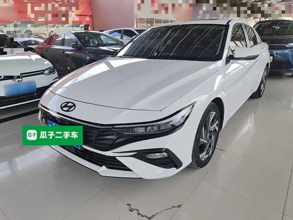 Hyundai Elantra 2024