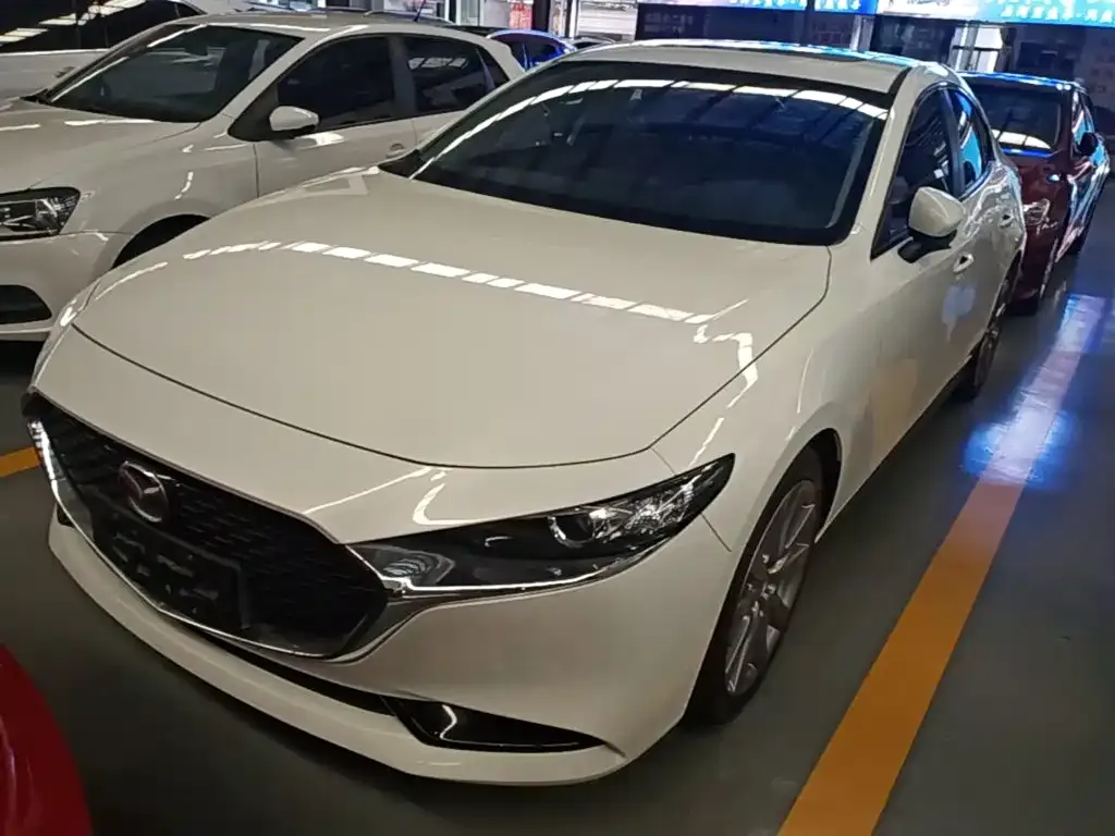 Mazda 3 Axela 2024