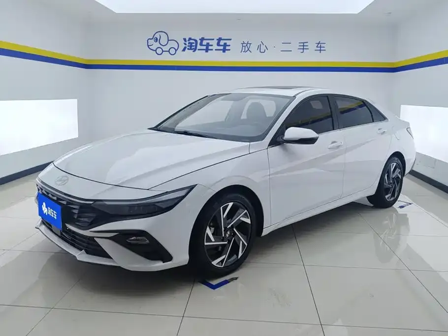 Hyundai Elantra 2024