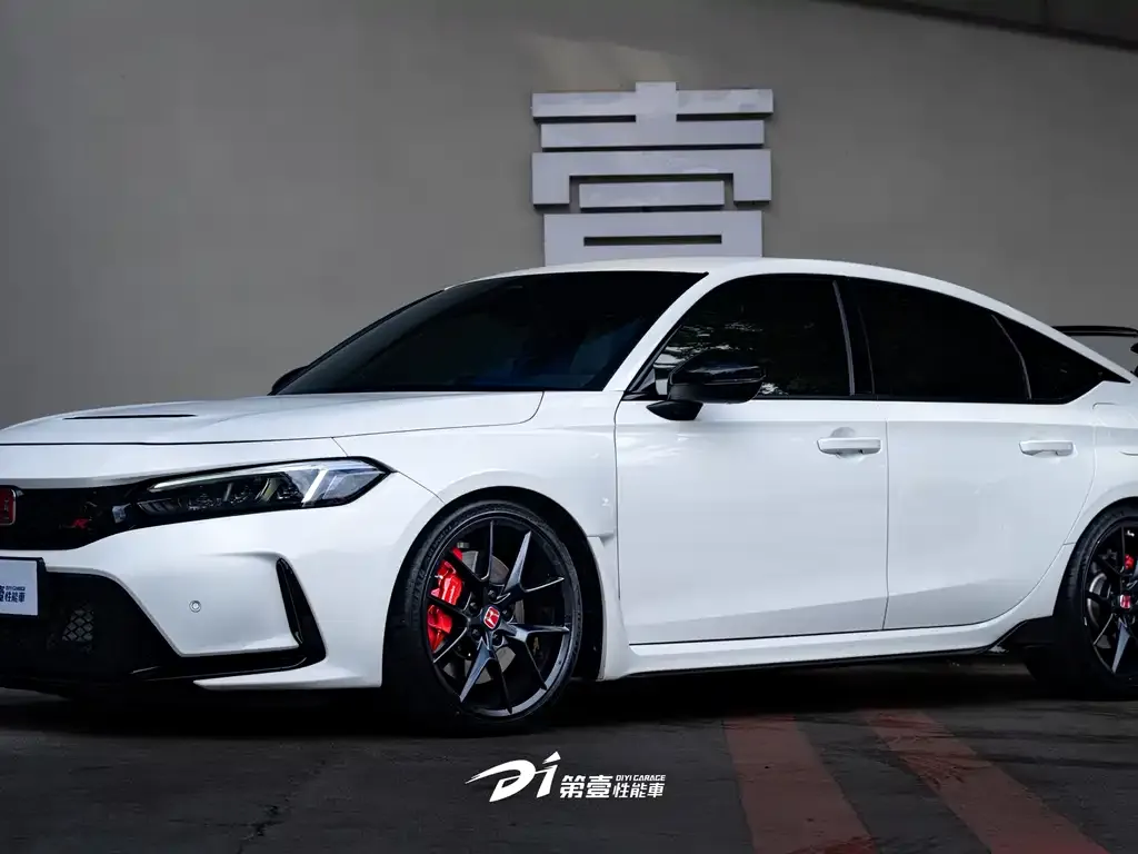Honda Civic (Import) 2025