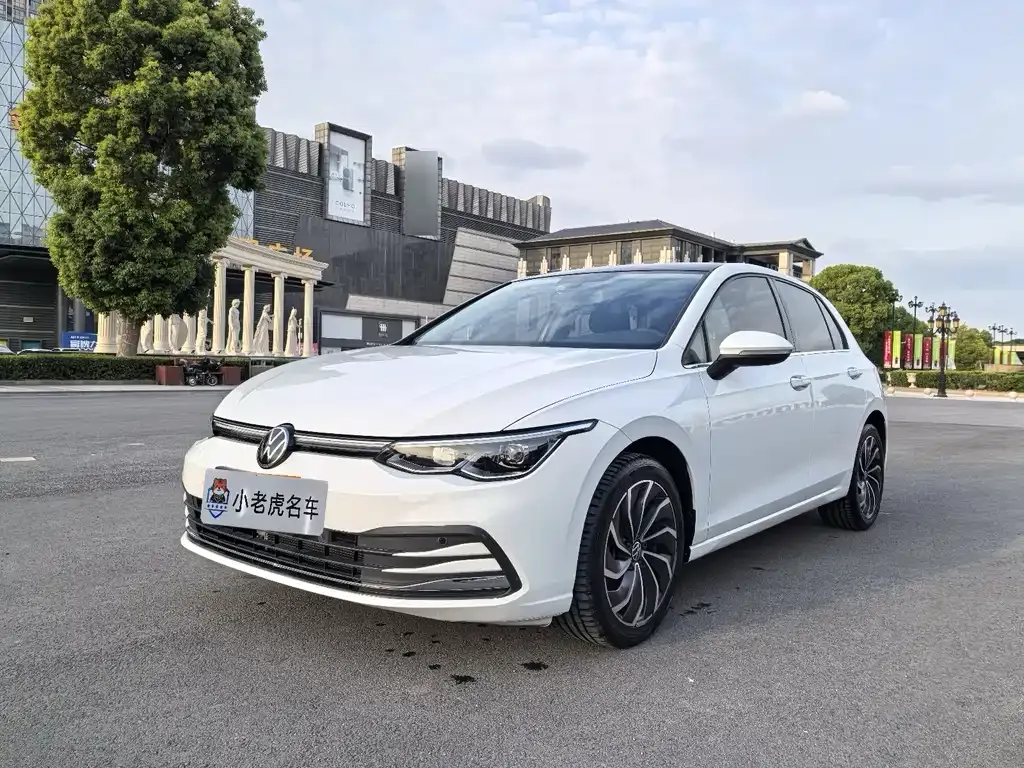 Volkswagen Golf 2024