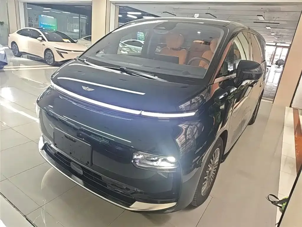 Geely Yizhen L380 2025