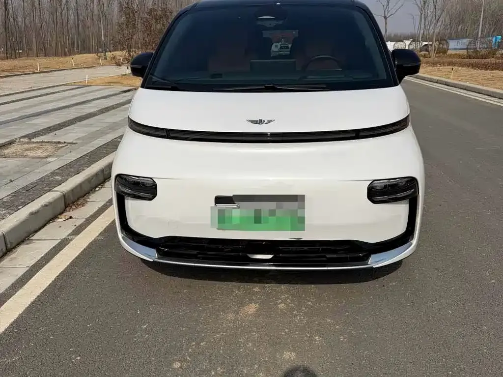 Geely Yizhen L380 2025