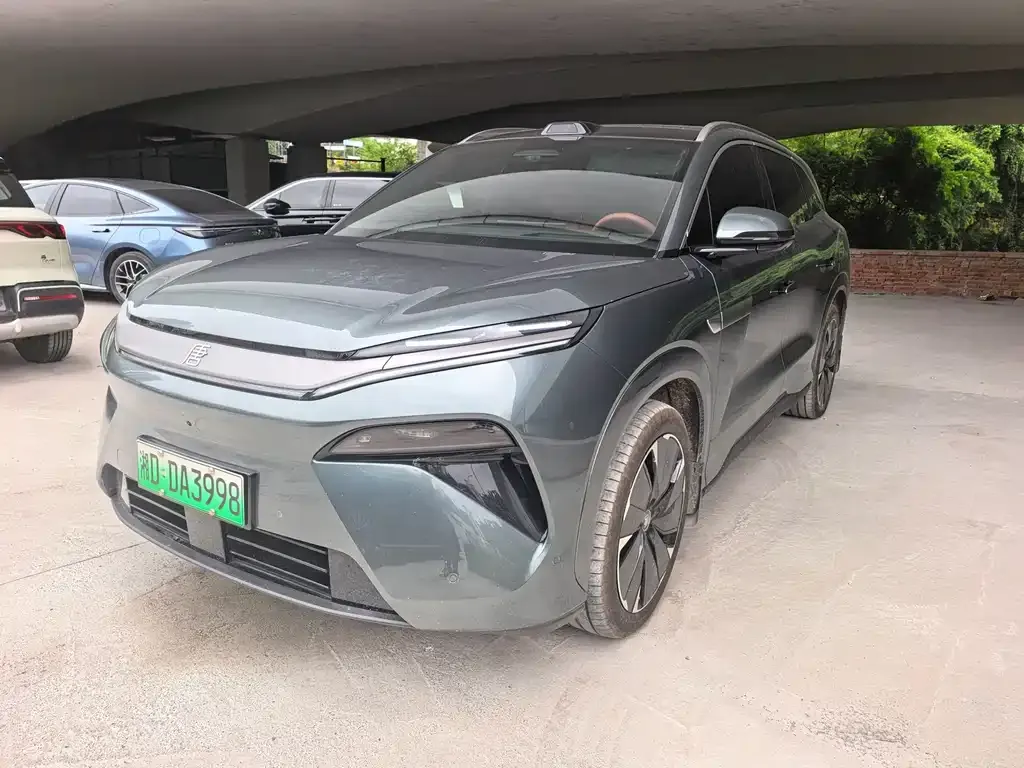 BYD Tang L 2025
