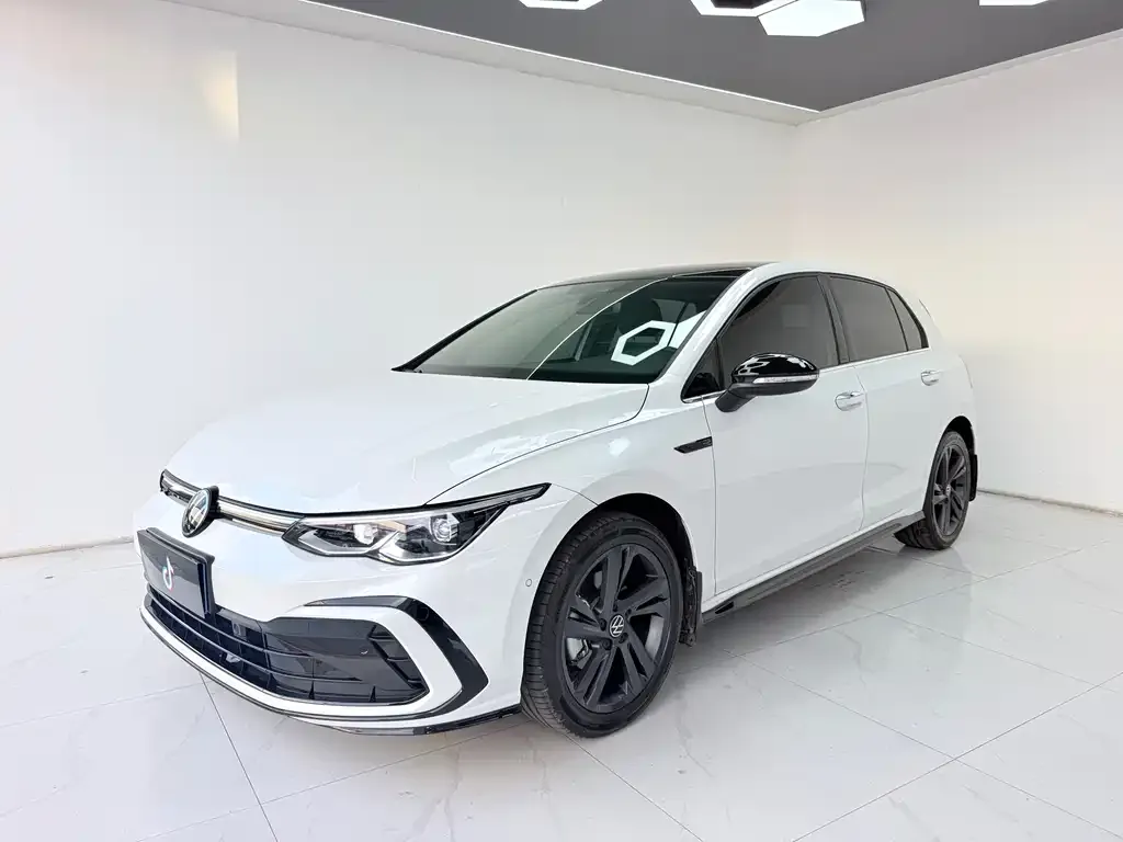 Volkswagen Golf 2024