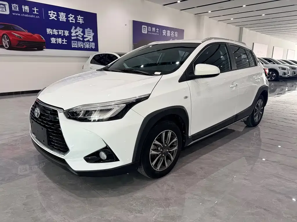 Toyota Yaris L 2022