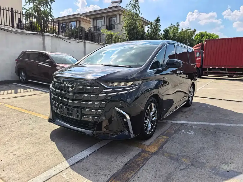 Toyota Alphard 2025