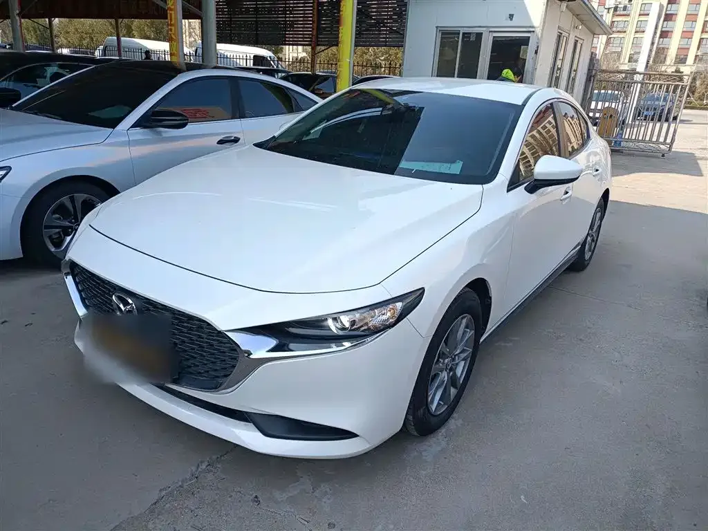 Mazda 3 Axela 2024