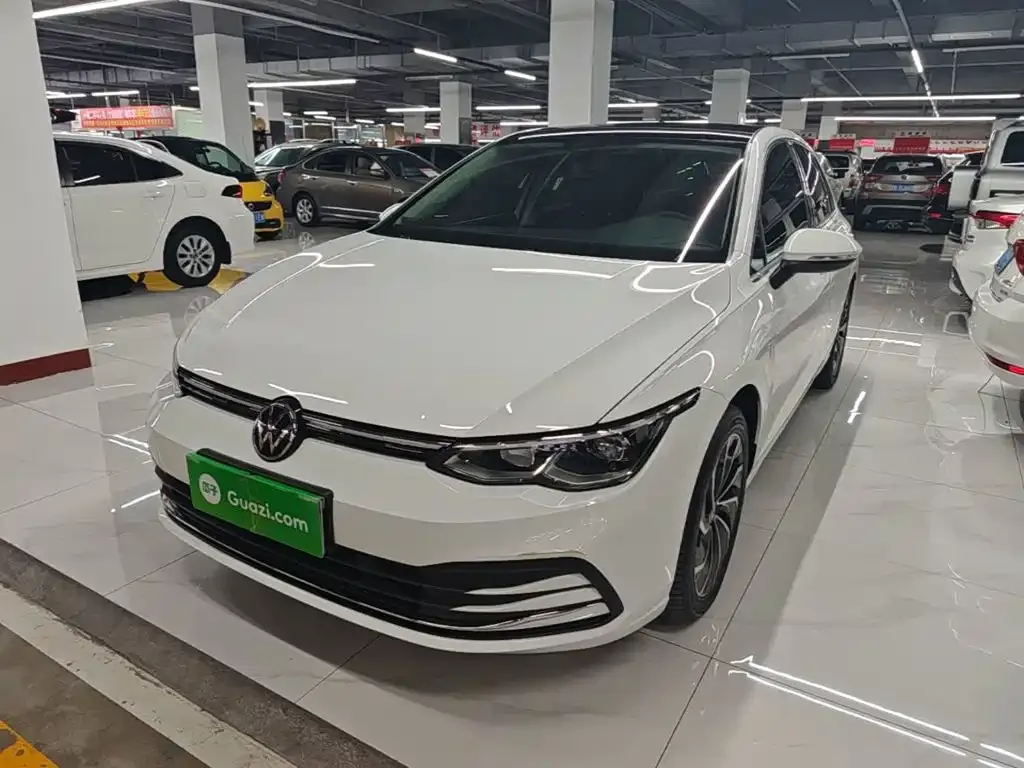 Volkswagen Golf 2024