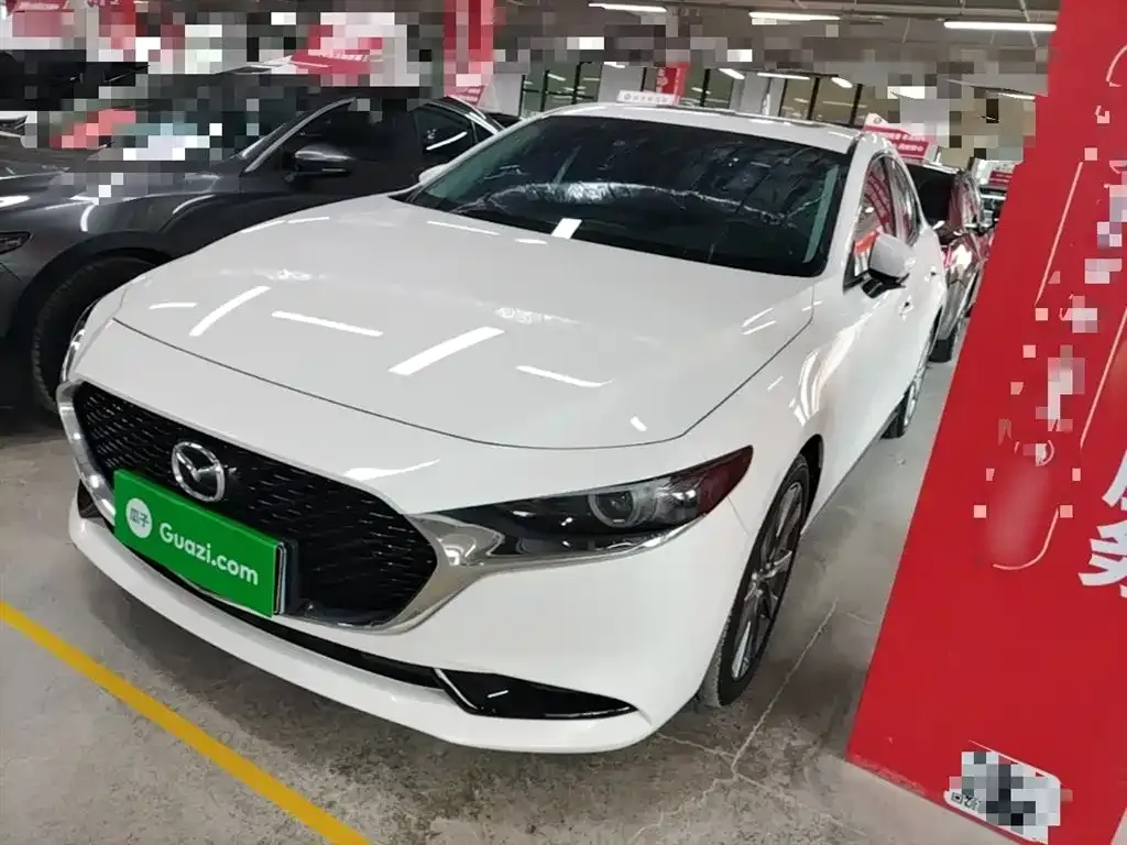 Mazda 3 Axela 2024