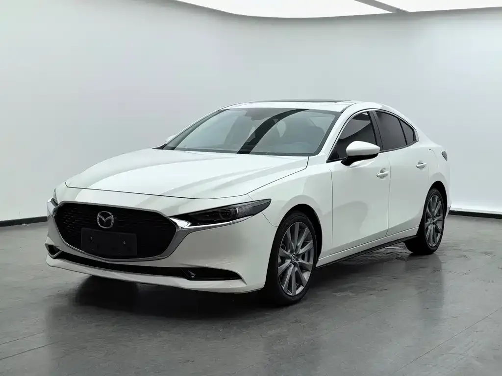 Mazda 3 Axela 2024