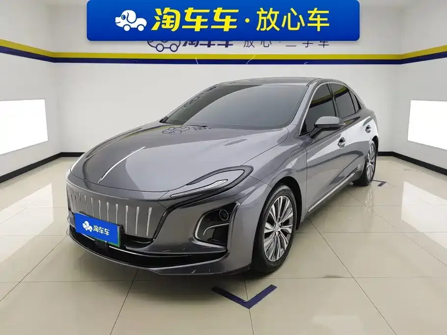 Hongqi E-QM5 2024