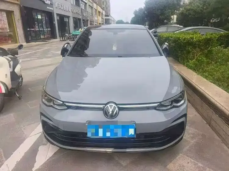 Volkswagen Golf 2024