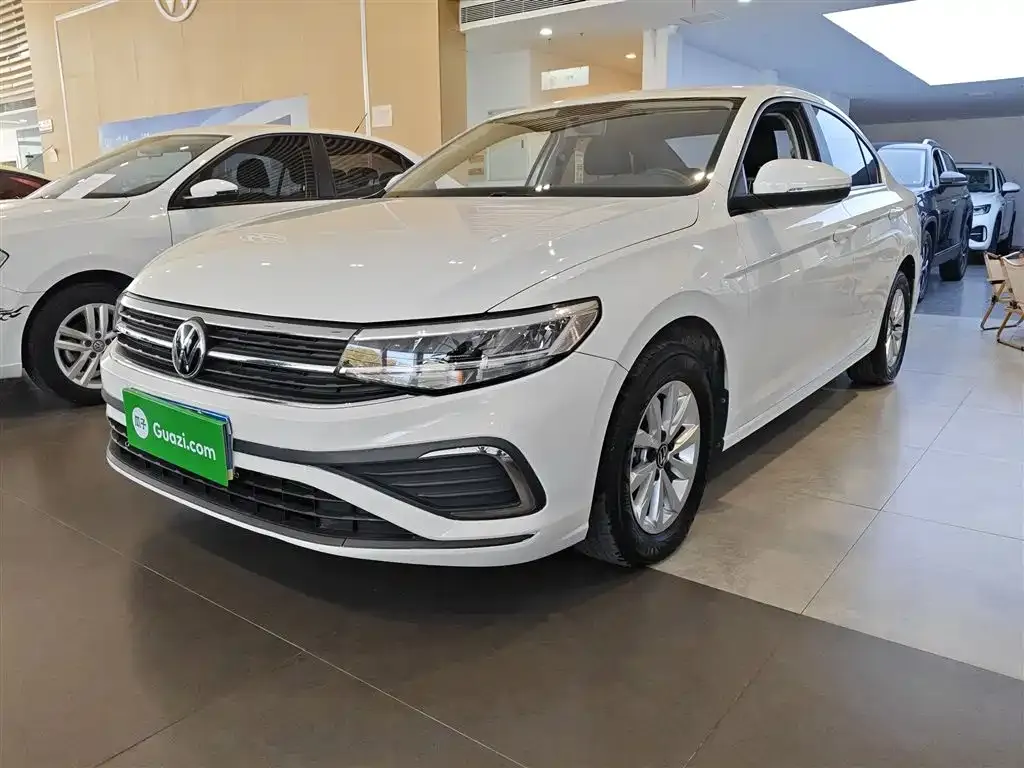 Volkswagen Bora 2023