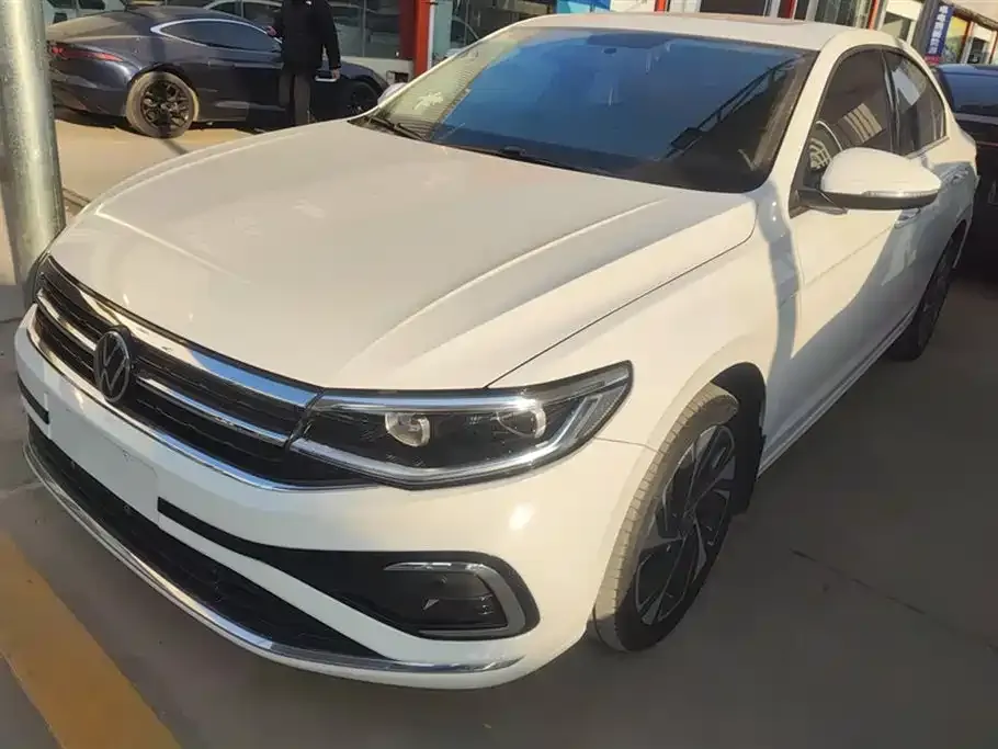 Volkswagen Bora 2023