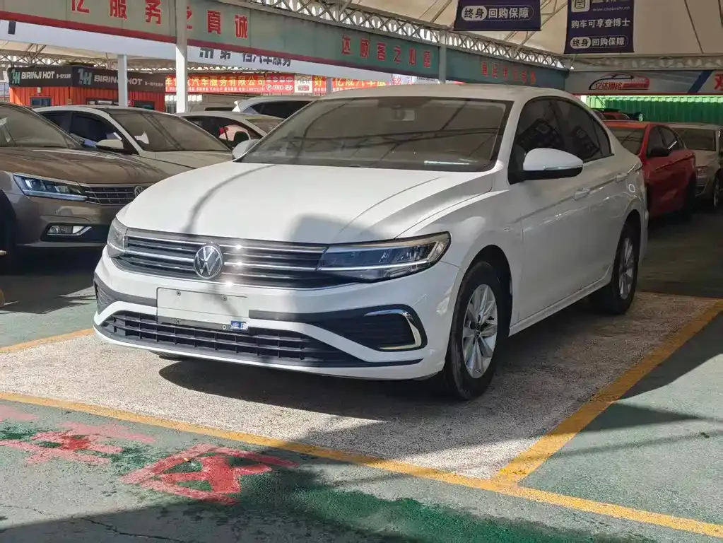 Volkswagen Bora 2023