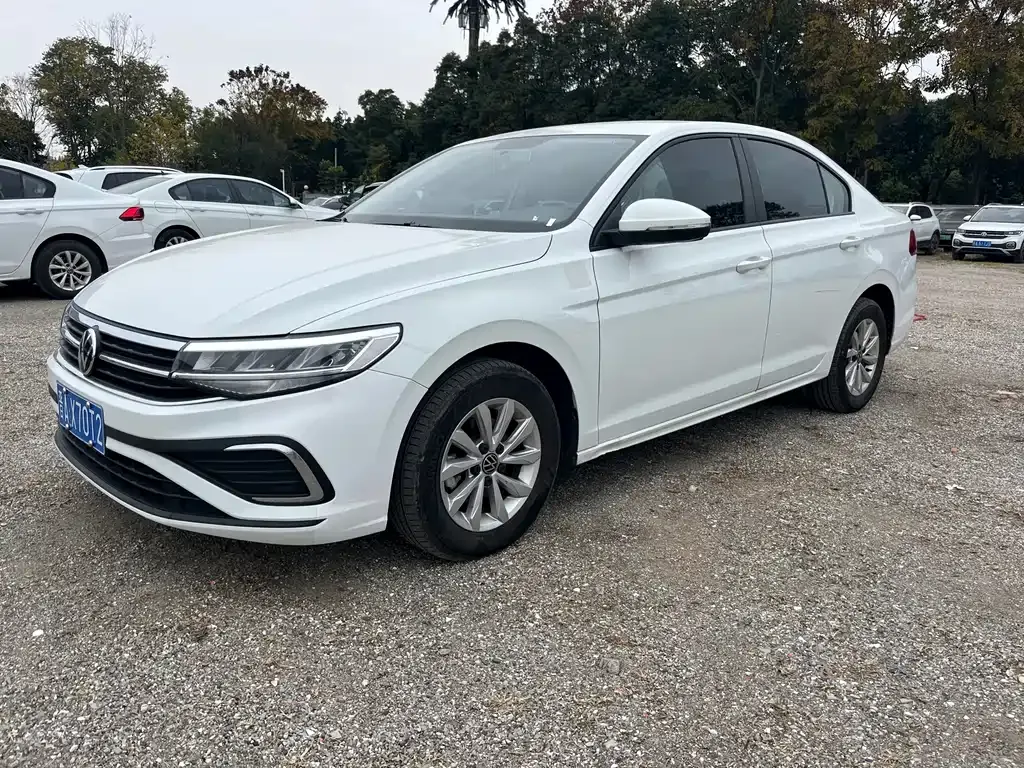 Volkswagen Bora 2024