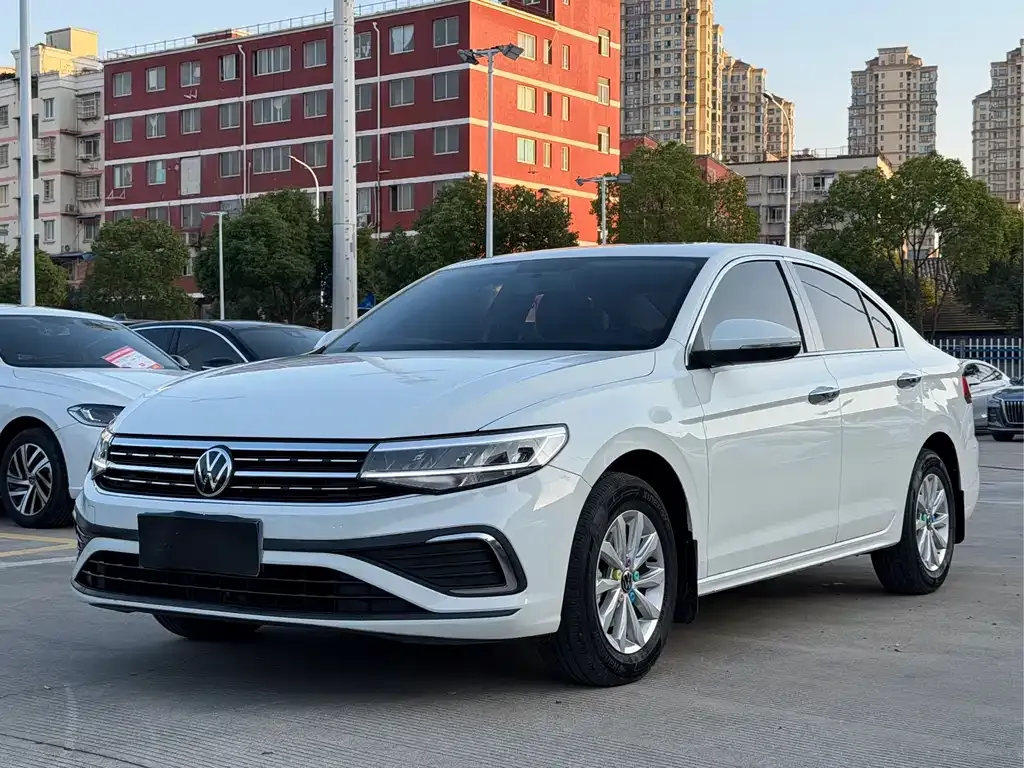 Volkswagen Bora 2023
