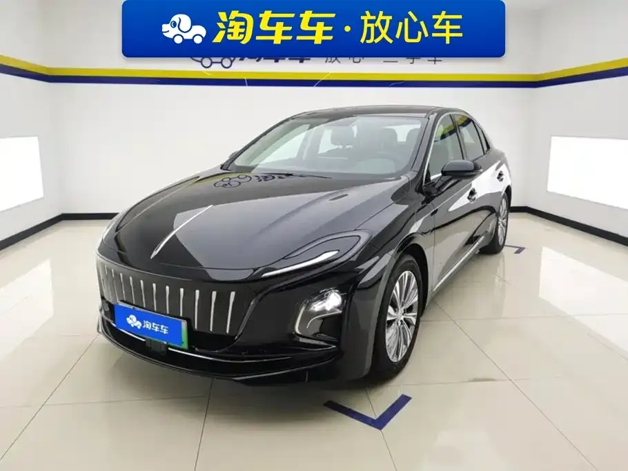 Hongqi E-QM5 2024