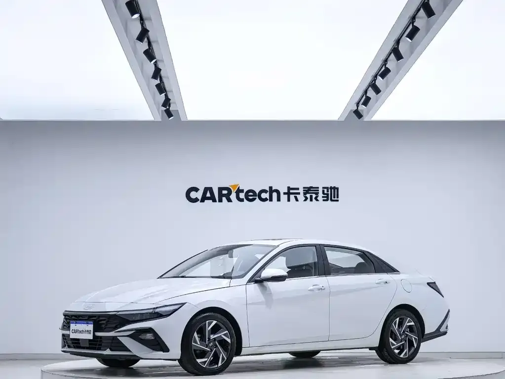 Hyundai Elantra 2024