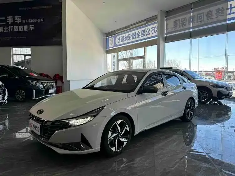 Hyundai Elantra 2023