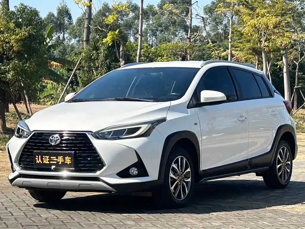 Toyota Yaris L 2023