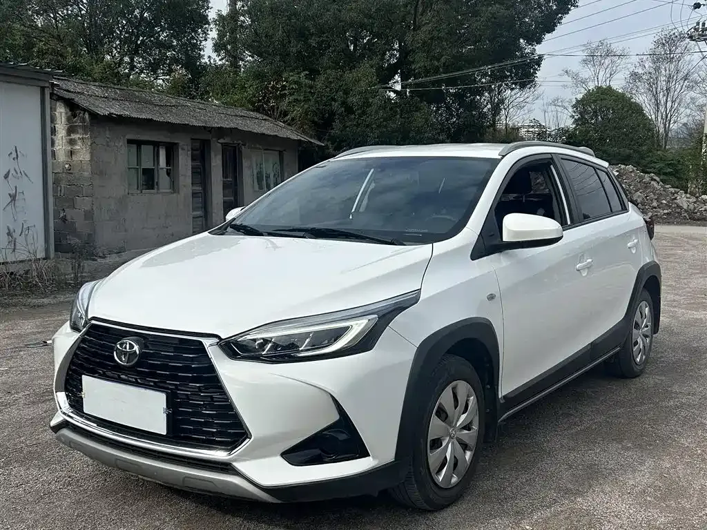 Toyota Yaris L 2022