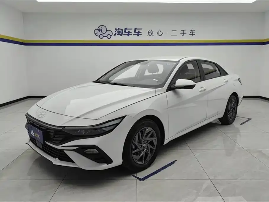 Hyundai Elantra 2024