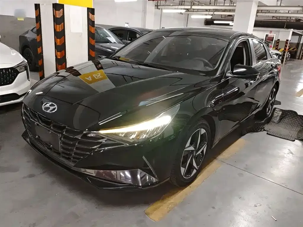 Hyundai Elantra 2023