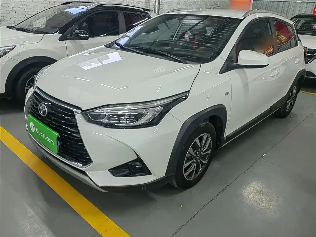Toyota Yaris L 2023