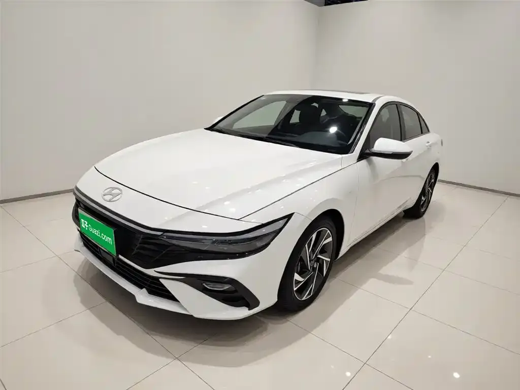 Hyundai Elantra 2023