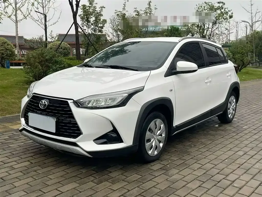 Toyota Yaris L 2023