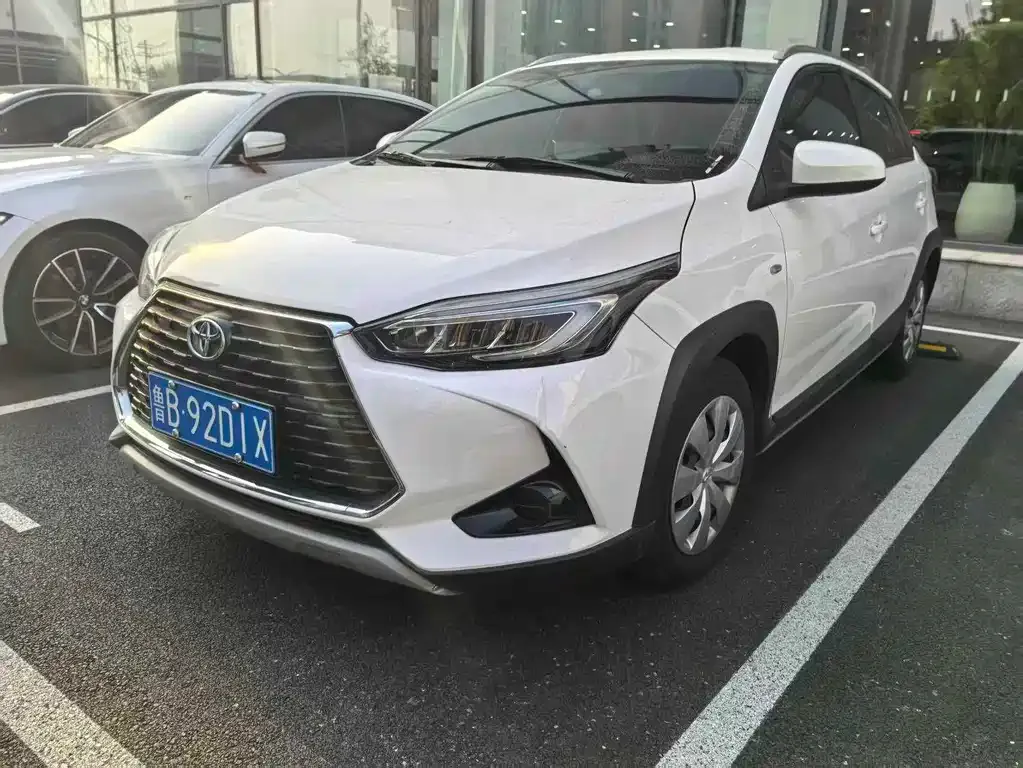 Toyota Yaris L 2022