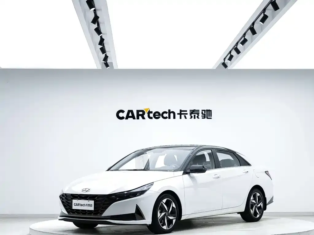 Hyundai Elantra 2023