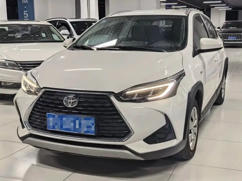 Toyota Yaris L 2022