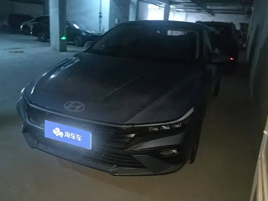 Hyundai Elantra 2024