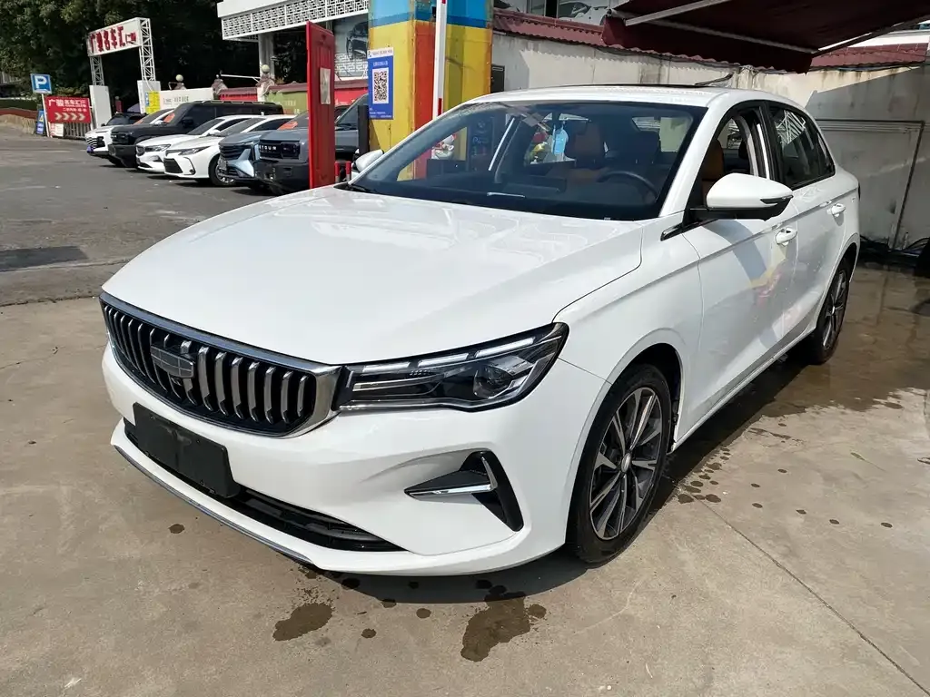 Geely Emgrand 2024