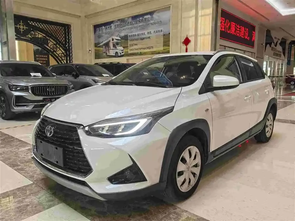 Toyota Yaris L 2022