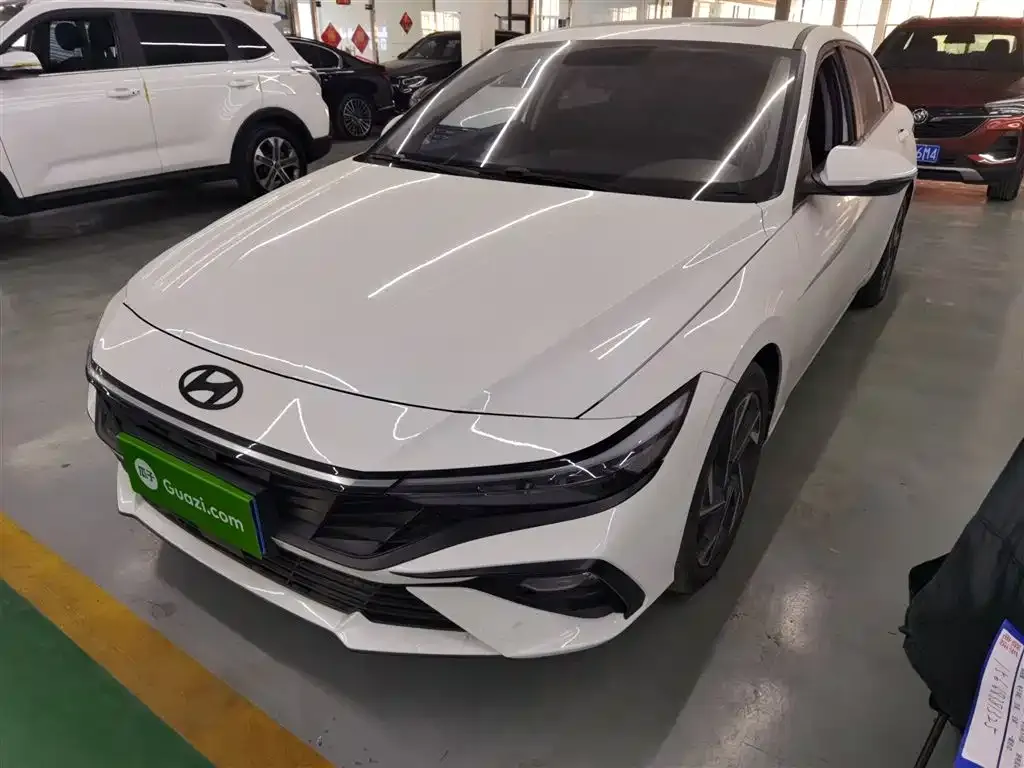 Hyundai Elantra 2024