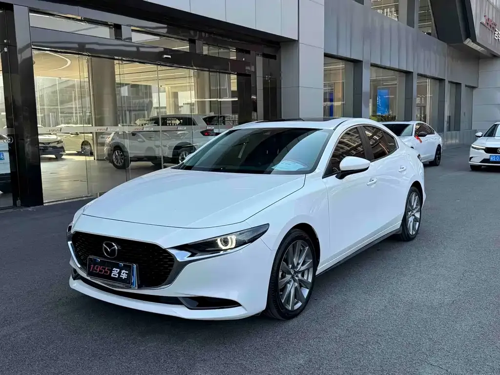 Mazda 3 Axela 2024