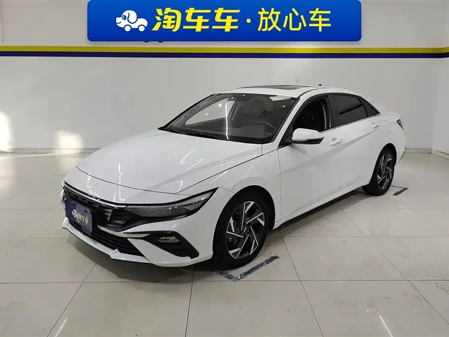 Hyundai Elantra 2024